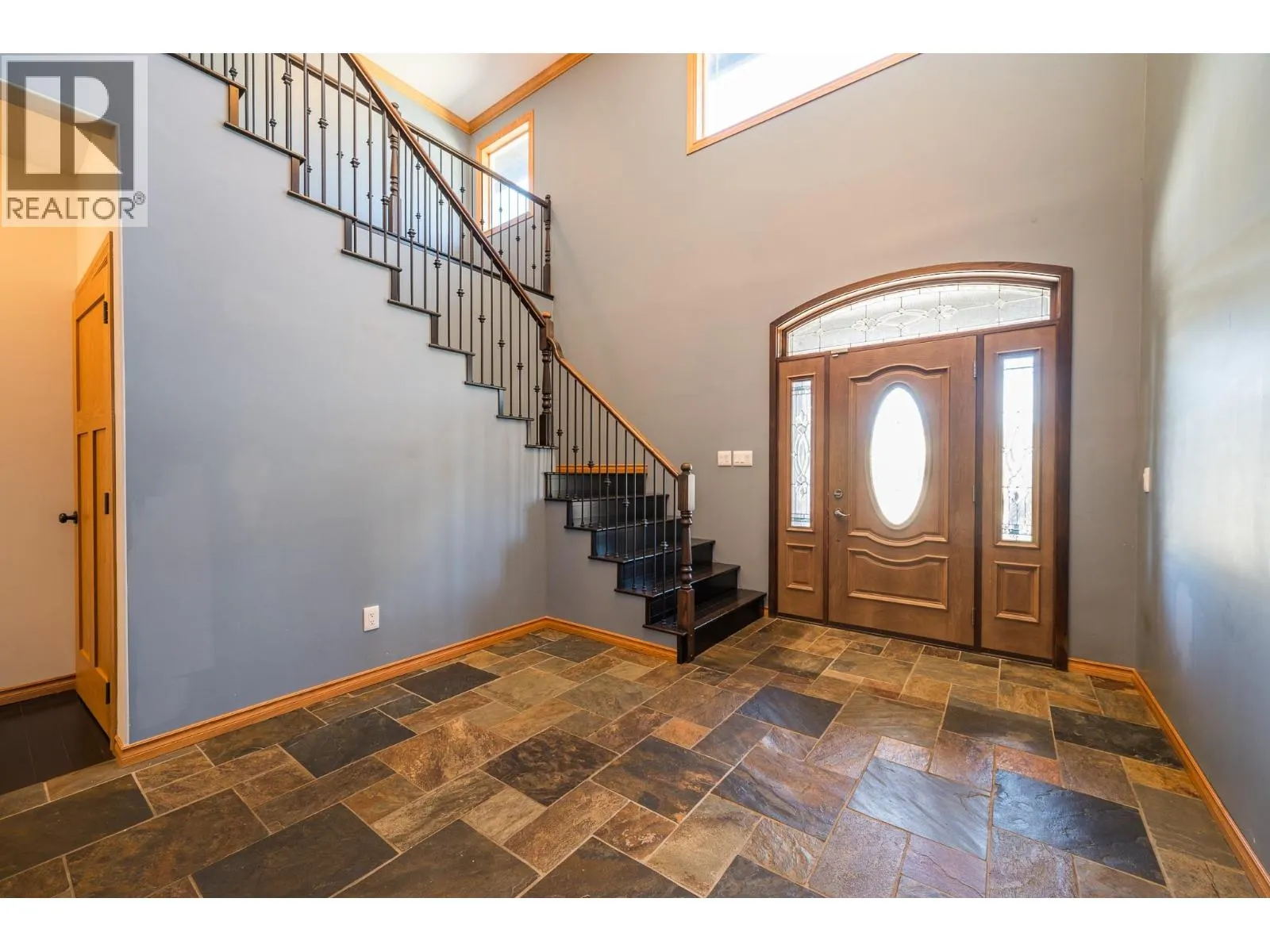 8925 Grizzly Crescent