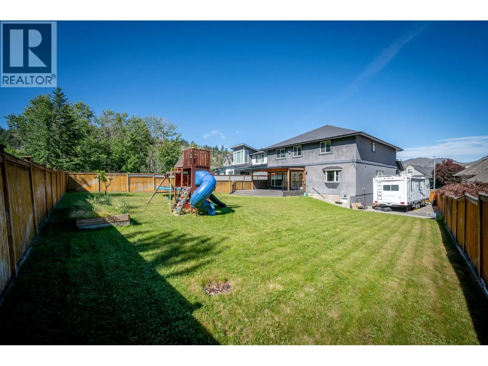 8925 Grizzly Crescent