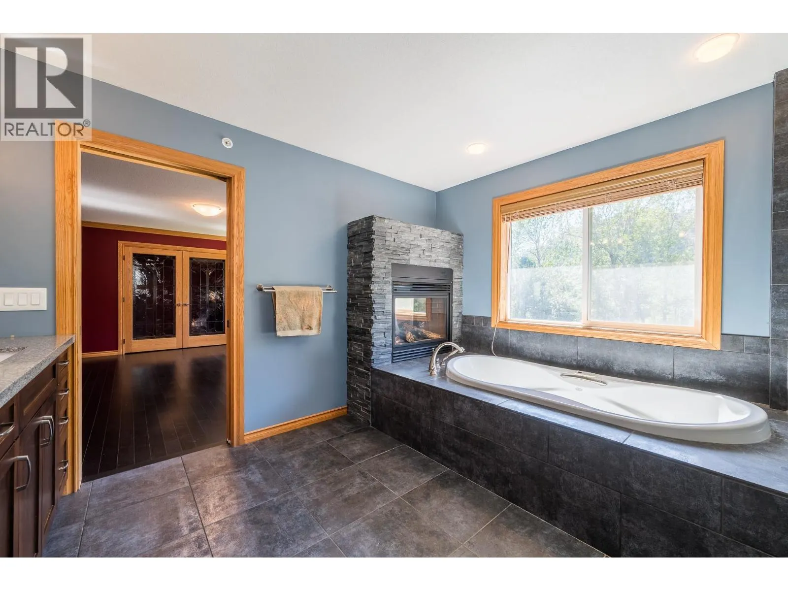8925 Grizzly Crescent