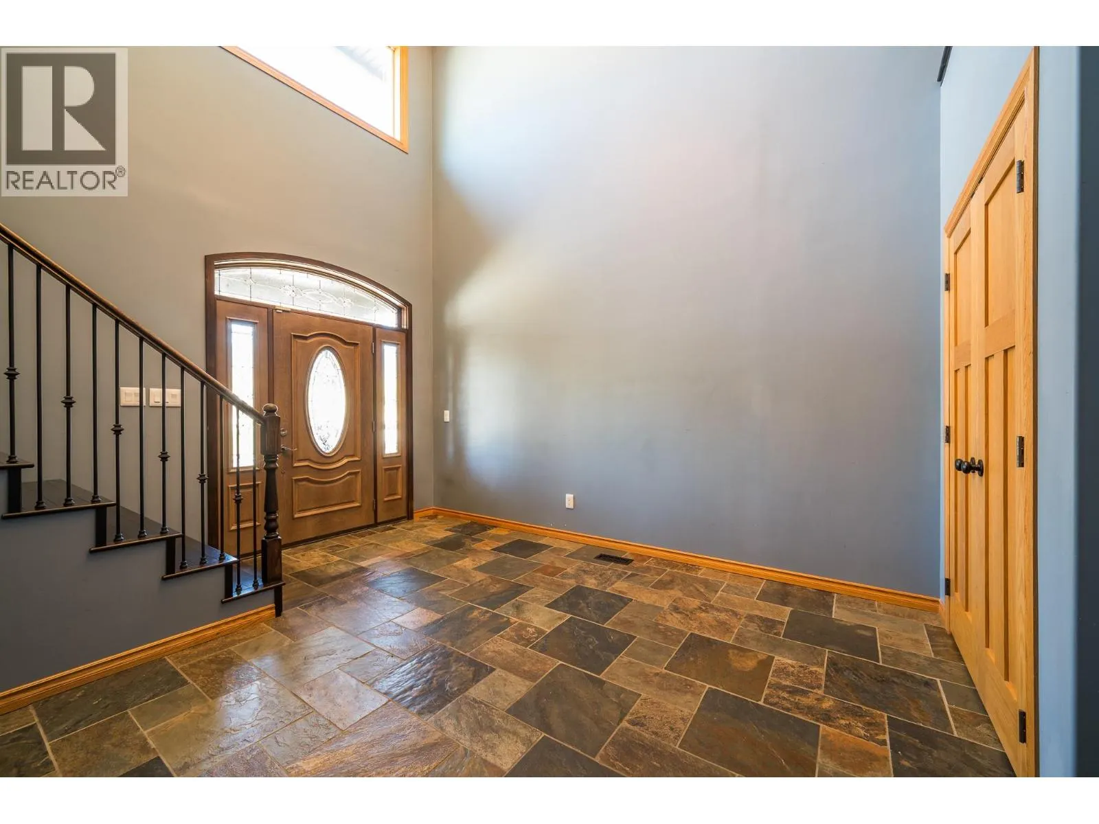 8925 Grizzly Crescent