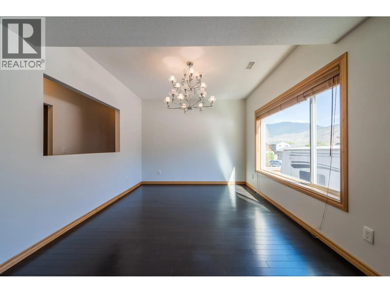 8925 Grizzly Crescent