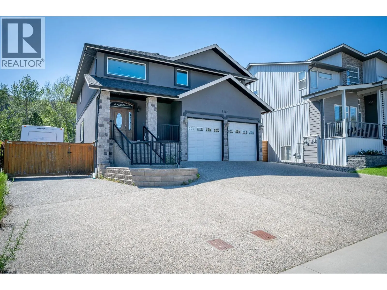 8925 Grizzly Crescent
