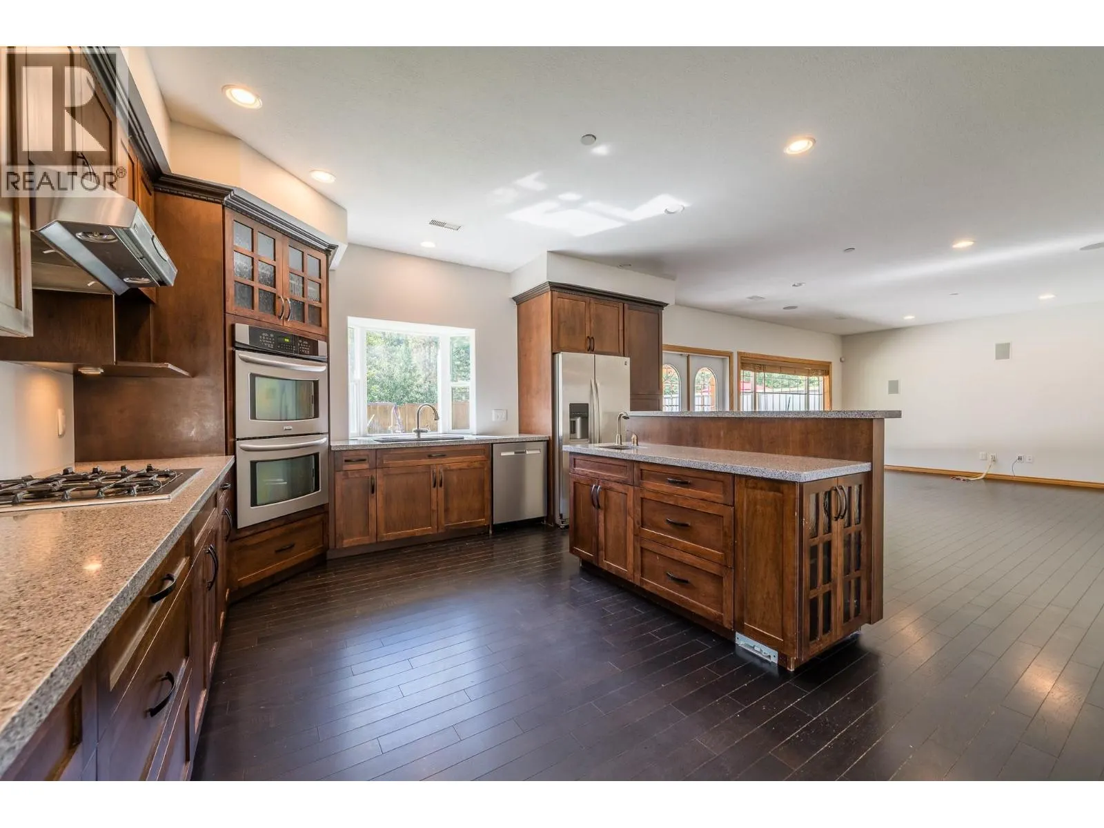 8925 Grizzly Crescent