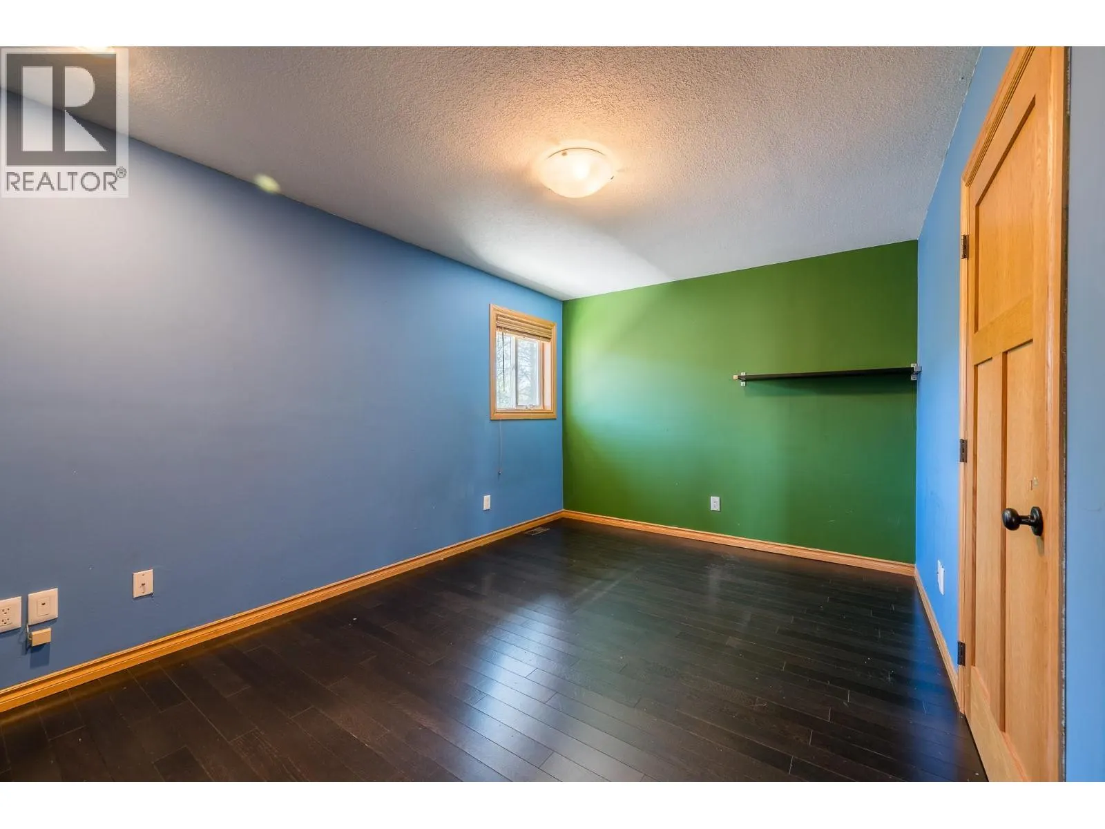8925 Grizzly Crescent