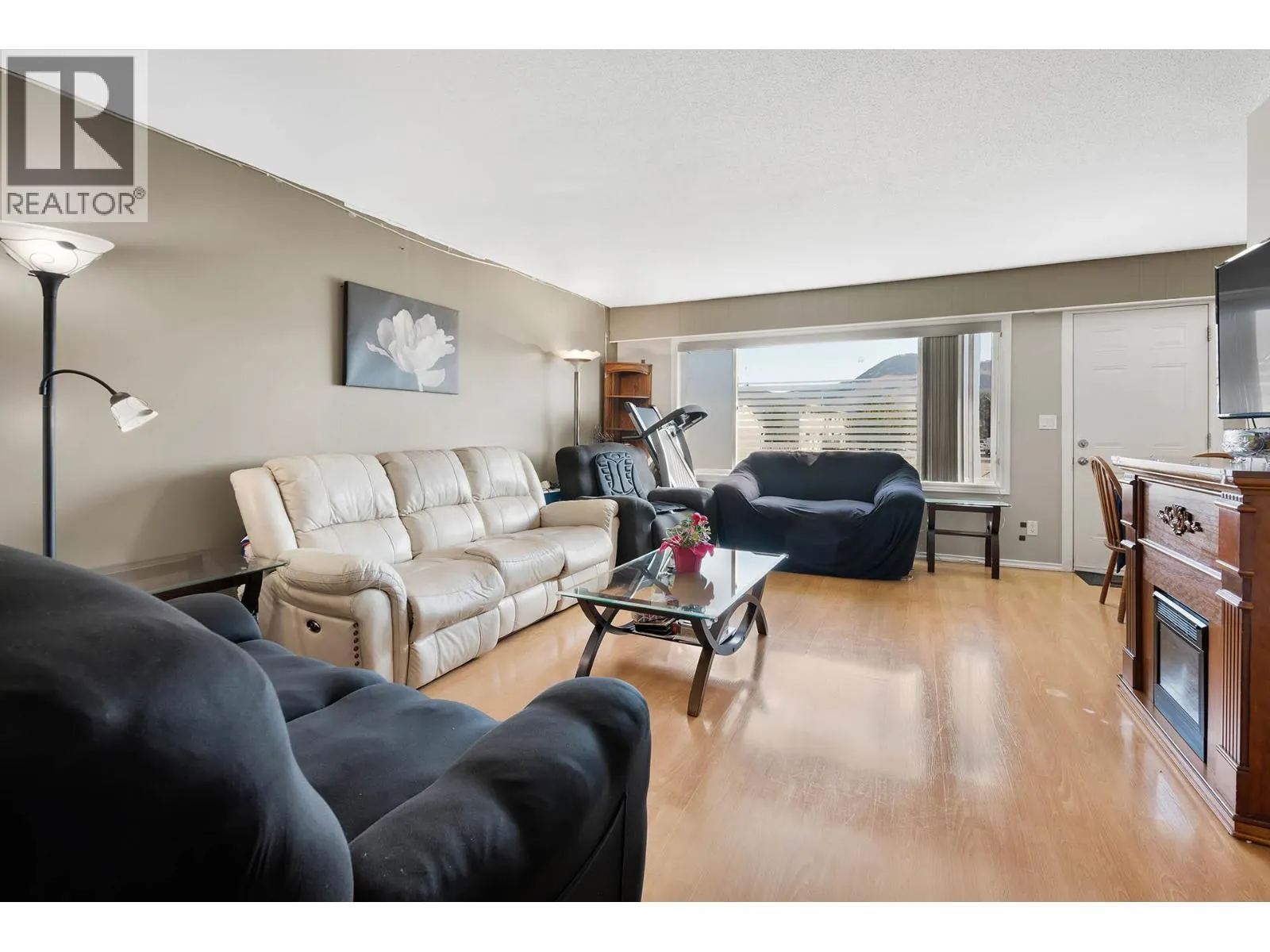800 VALHALLA Drive Unit# 102