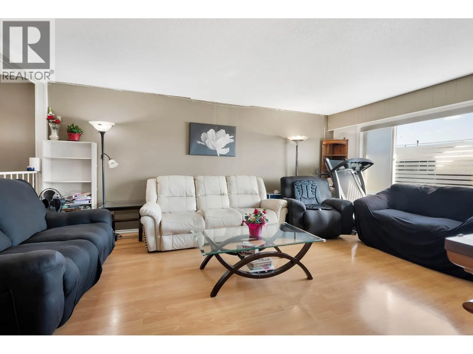 800 VALHALLA Drive Unit# 102