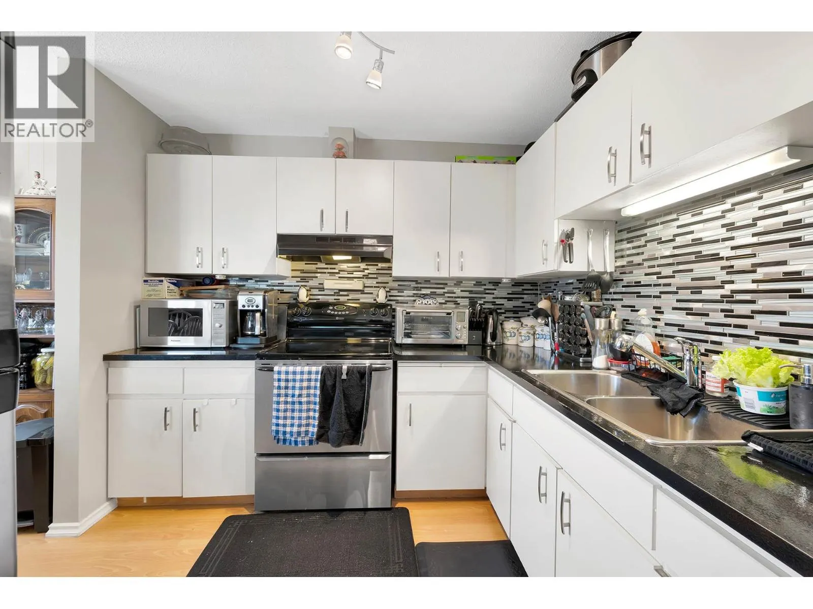 800 VALHALLA Drive Unit# 102