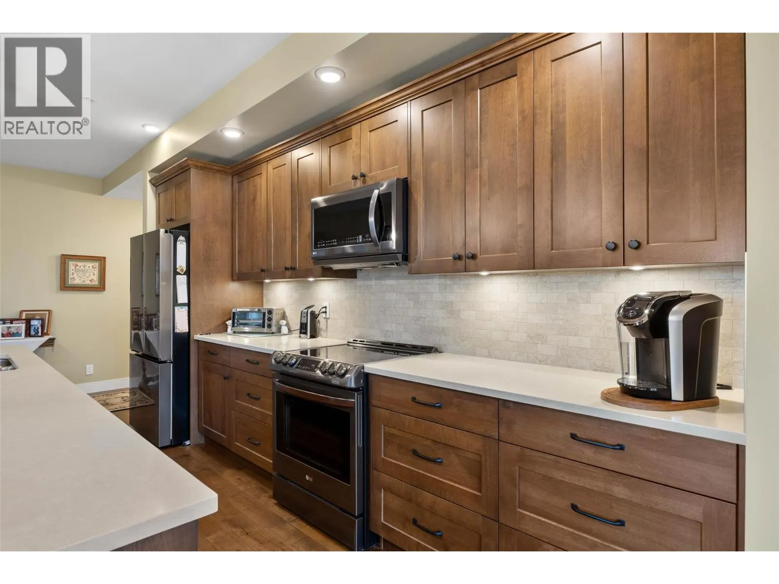 568 Lorne Street Unit# 402