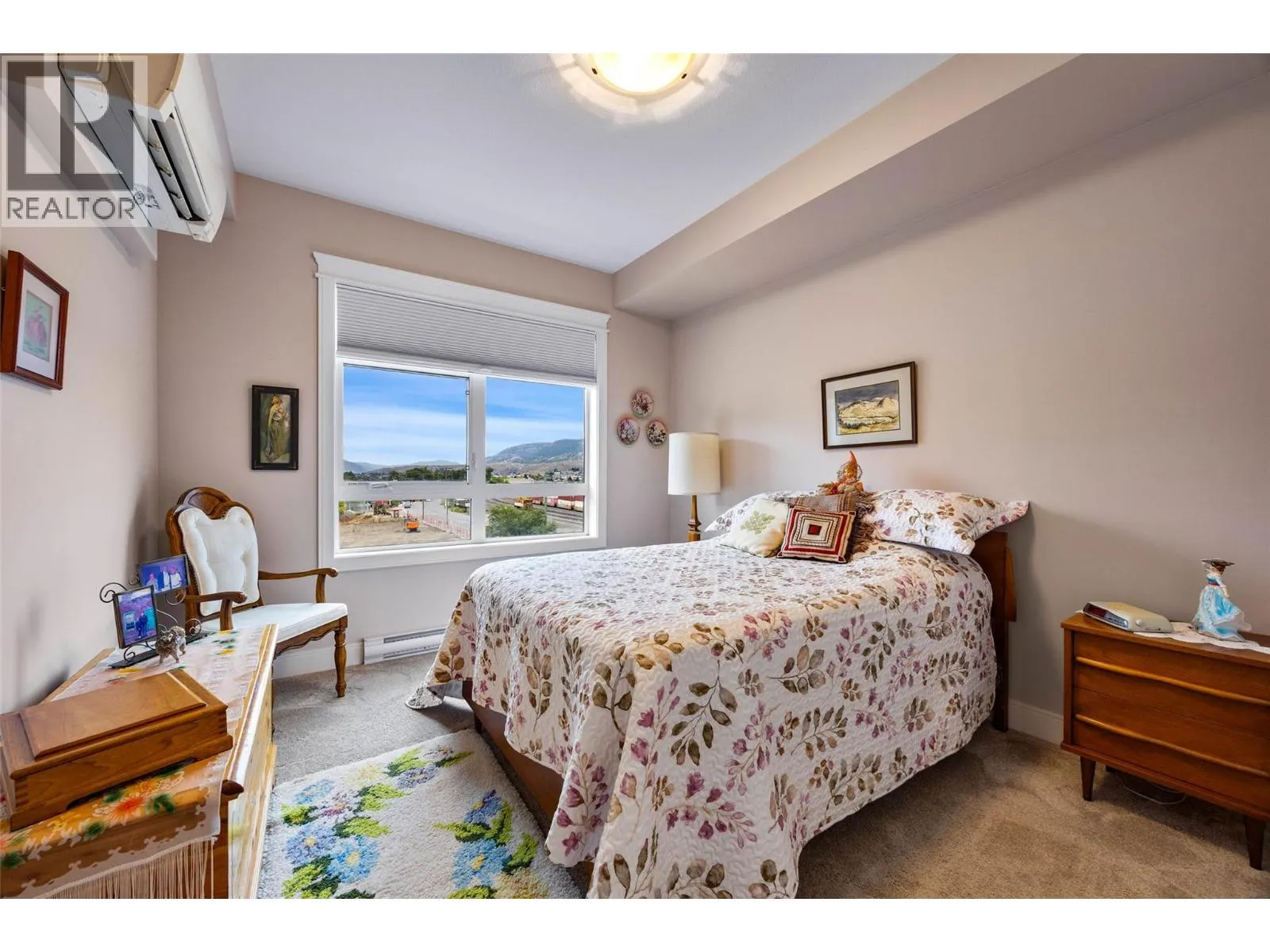 568 Lorne Street Unit# 402