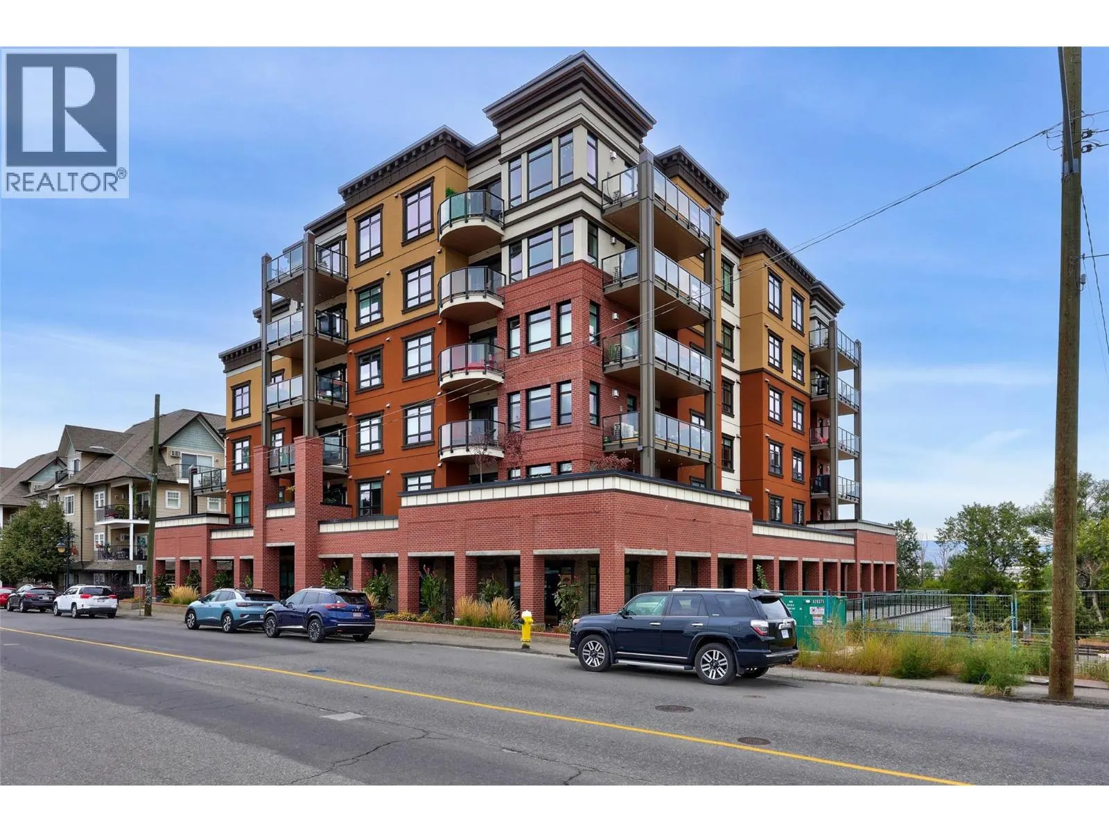 568 Lorne Street Unit# 402