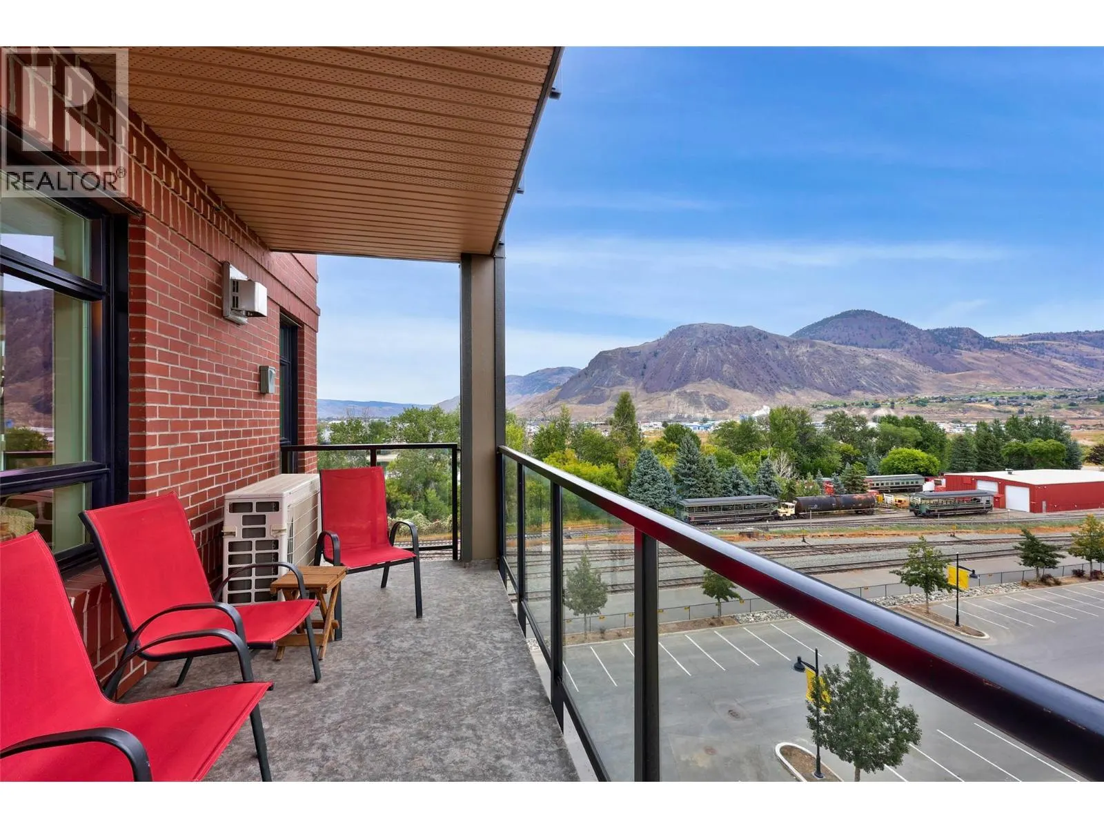 568 Lorne Street Unit# 402