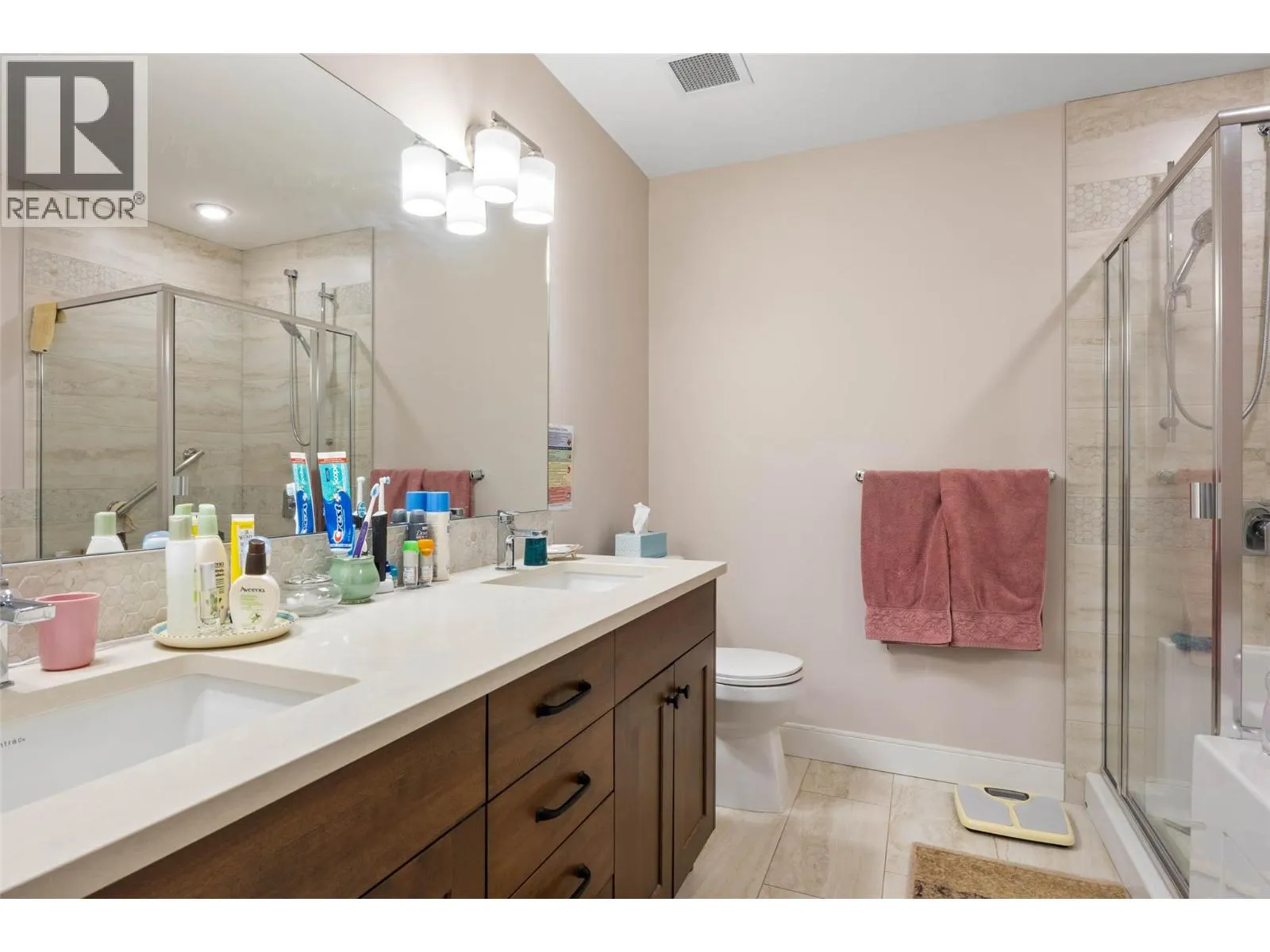 568 Lorne Street Unit# 402
