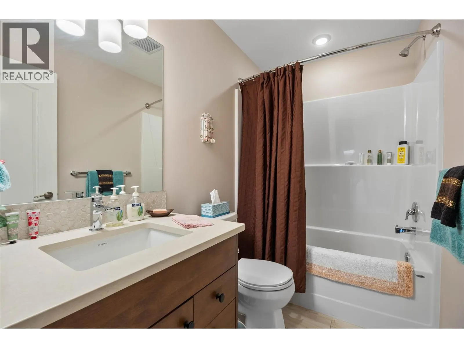 568 Lorne Street Unit# 402
