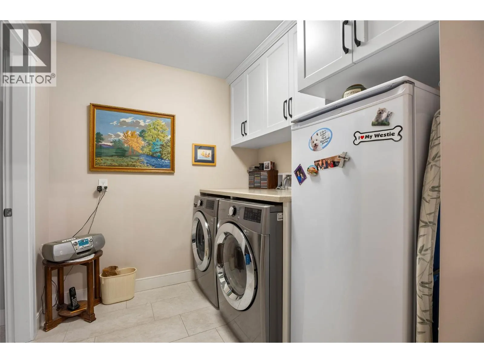 568 Lorne Street Unit# 402