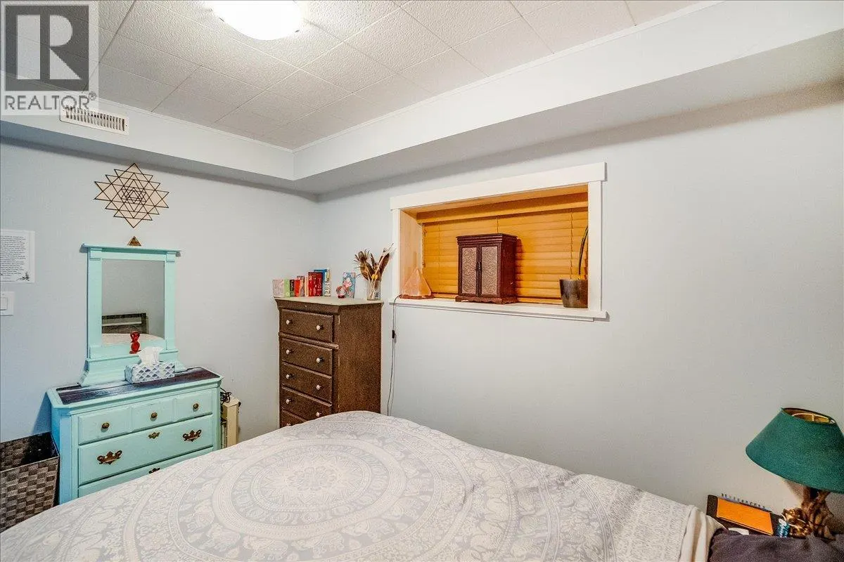 2758 Leecrest Road
