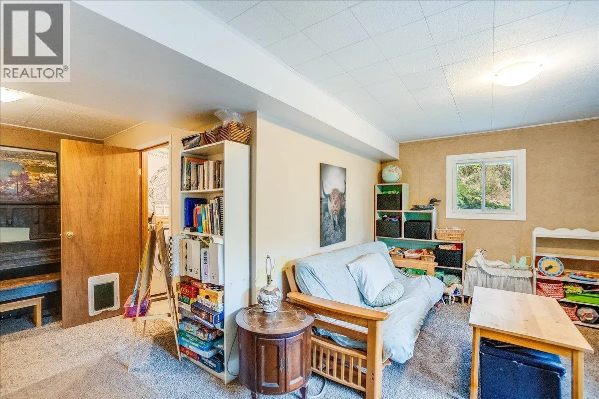 2758 Leecrest Road