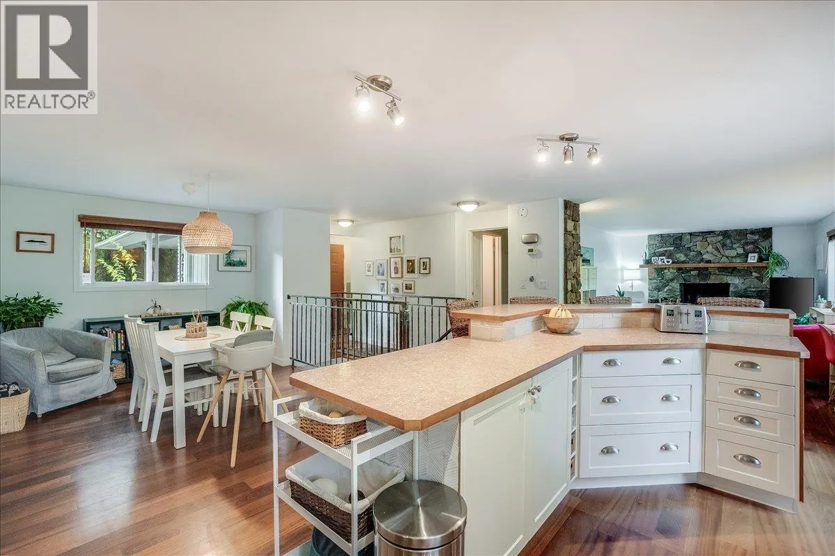 2758 Leecrest Road