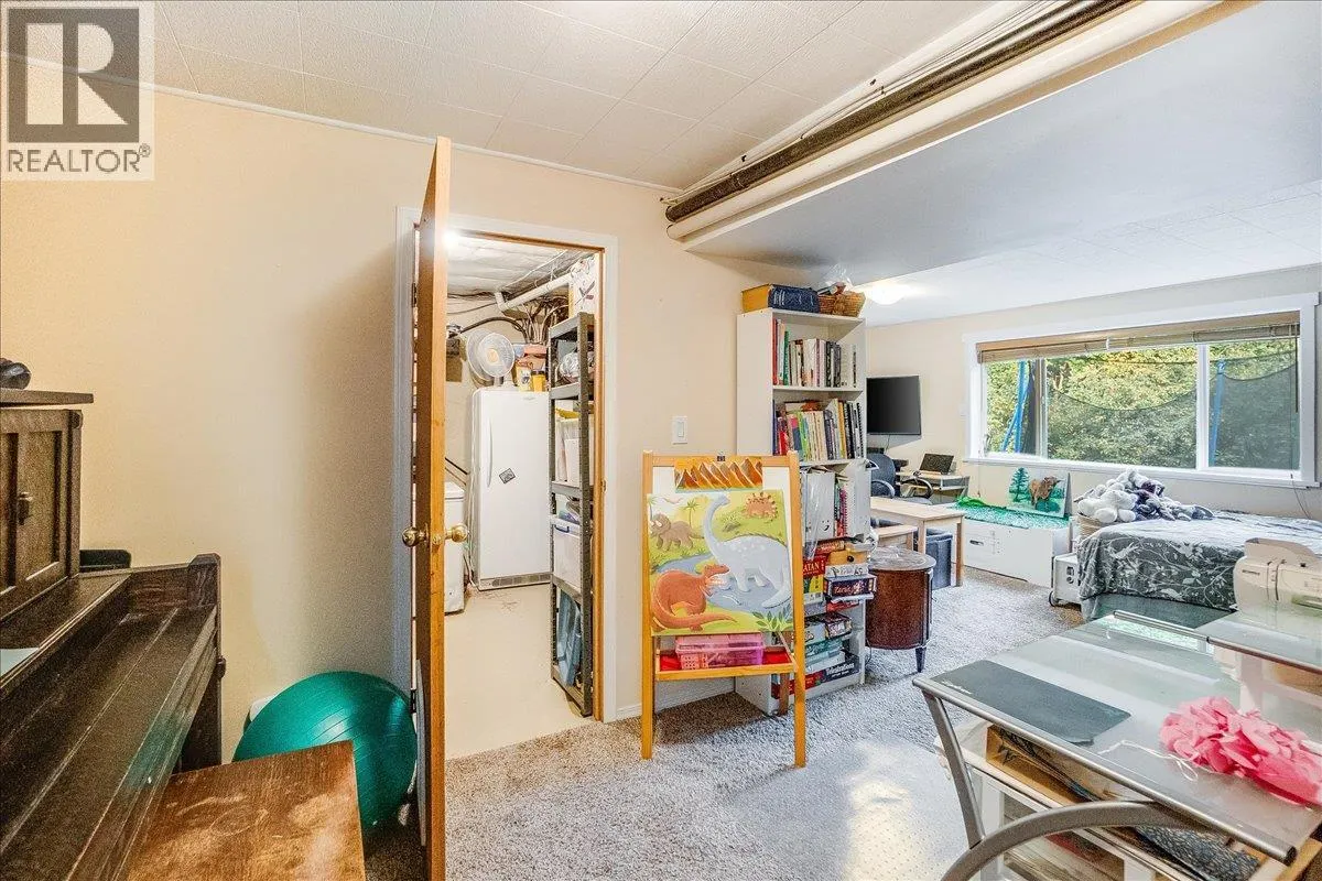 2758 Leecrest Road
