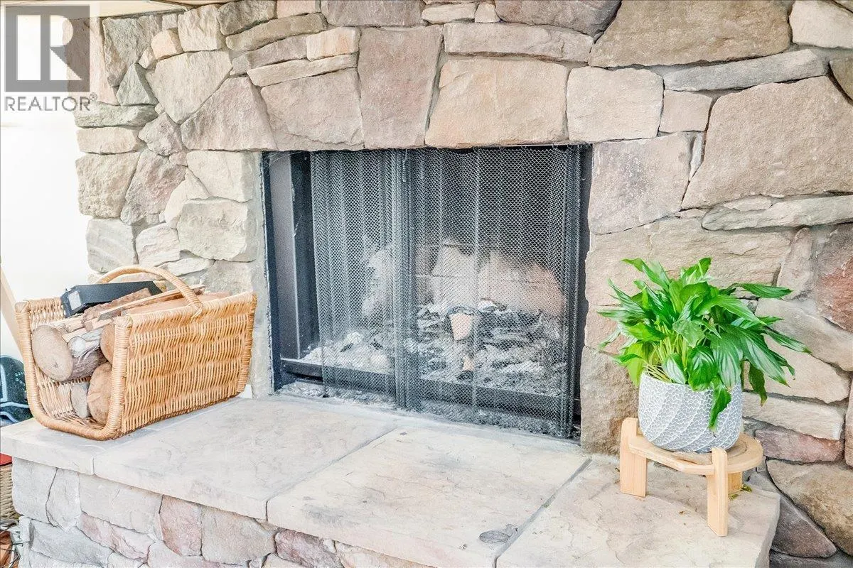 2758 Leecrest Road