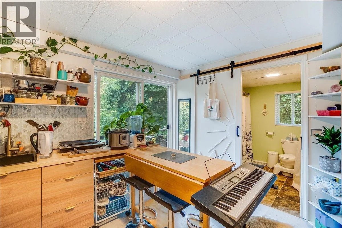 2758 Leecrest Road