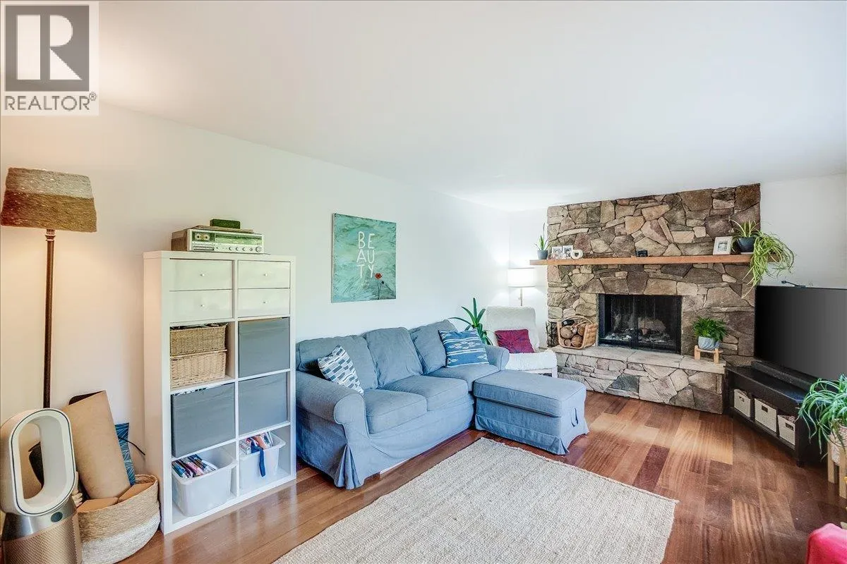 2758 Leecrest Road