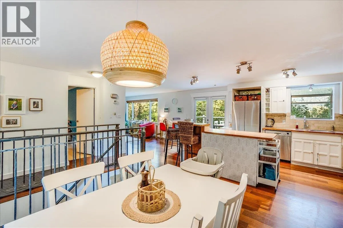 2758 Leecrest Road
