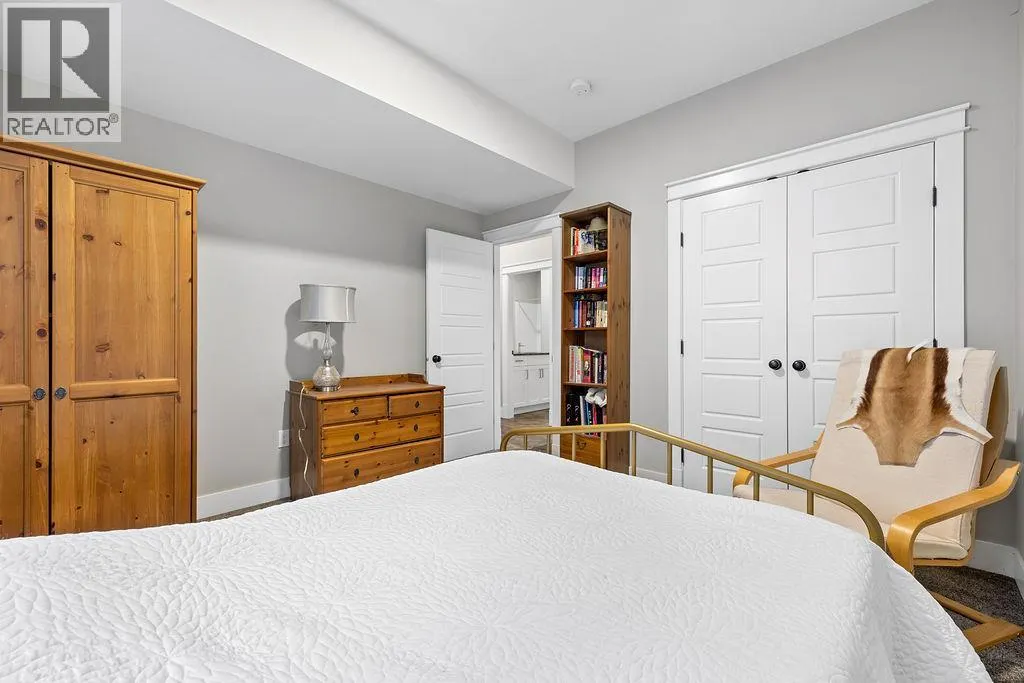 2525 Jarvis Street Unit# 6