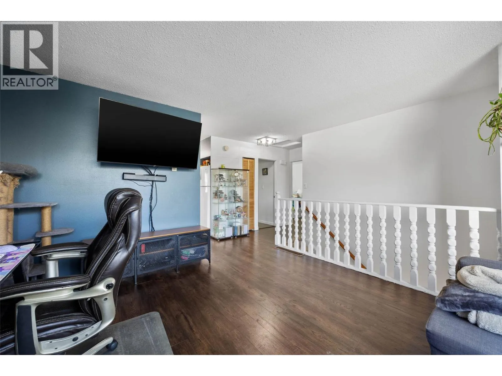 800 Valhalla Drive Unit# 5