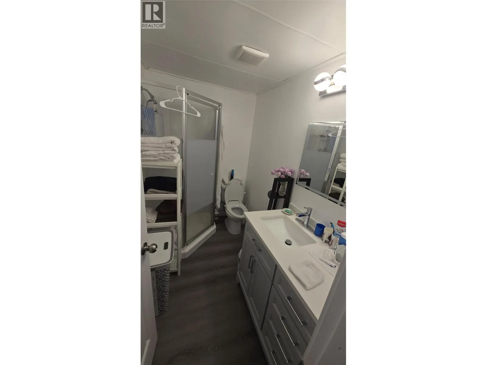 991 WEST FRONTAGE Road