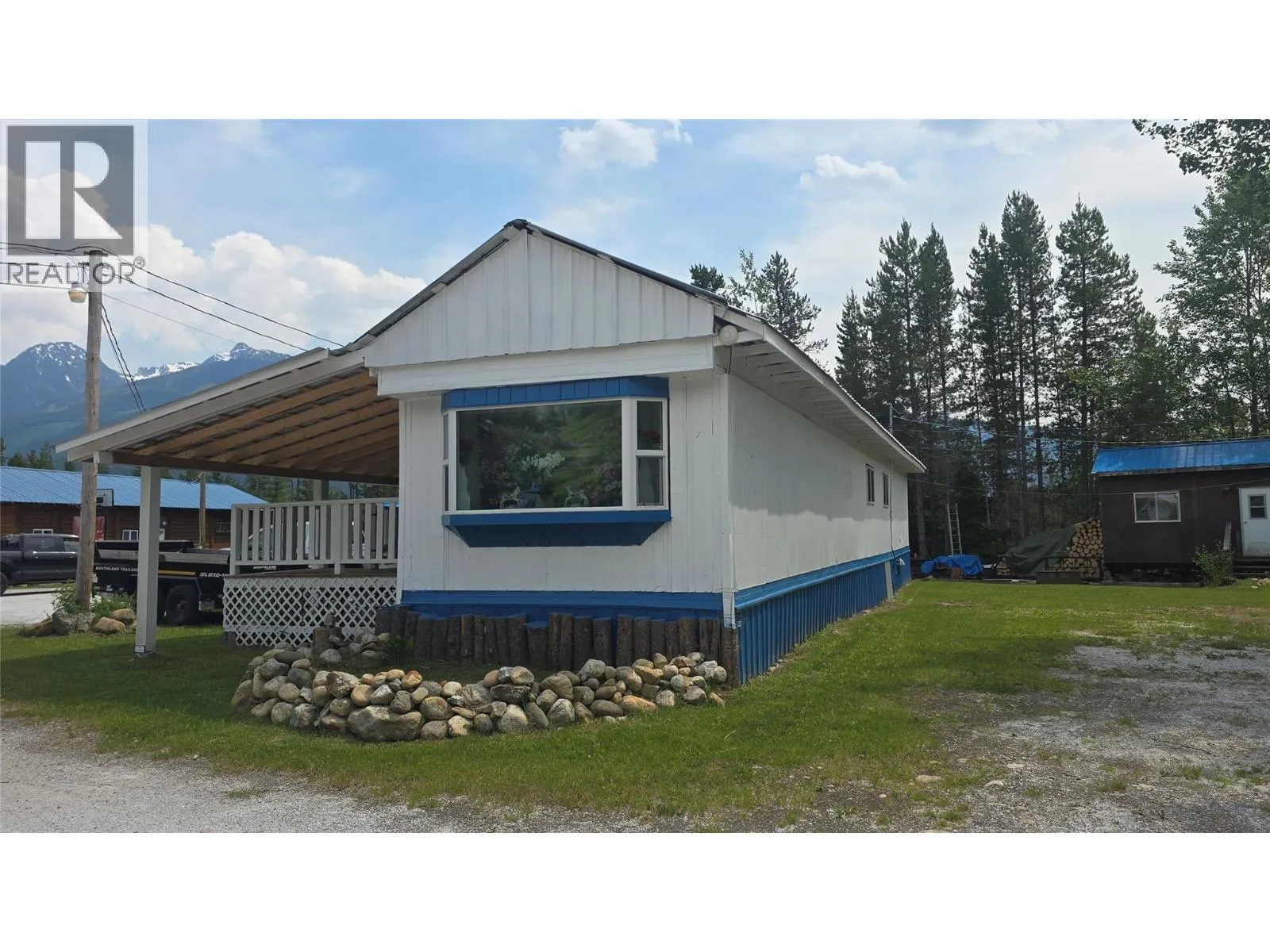 991 WEST FRONTAGE Road