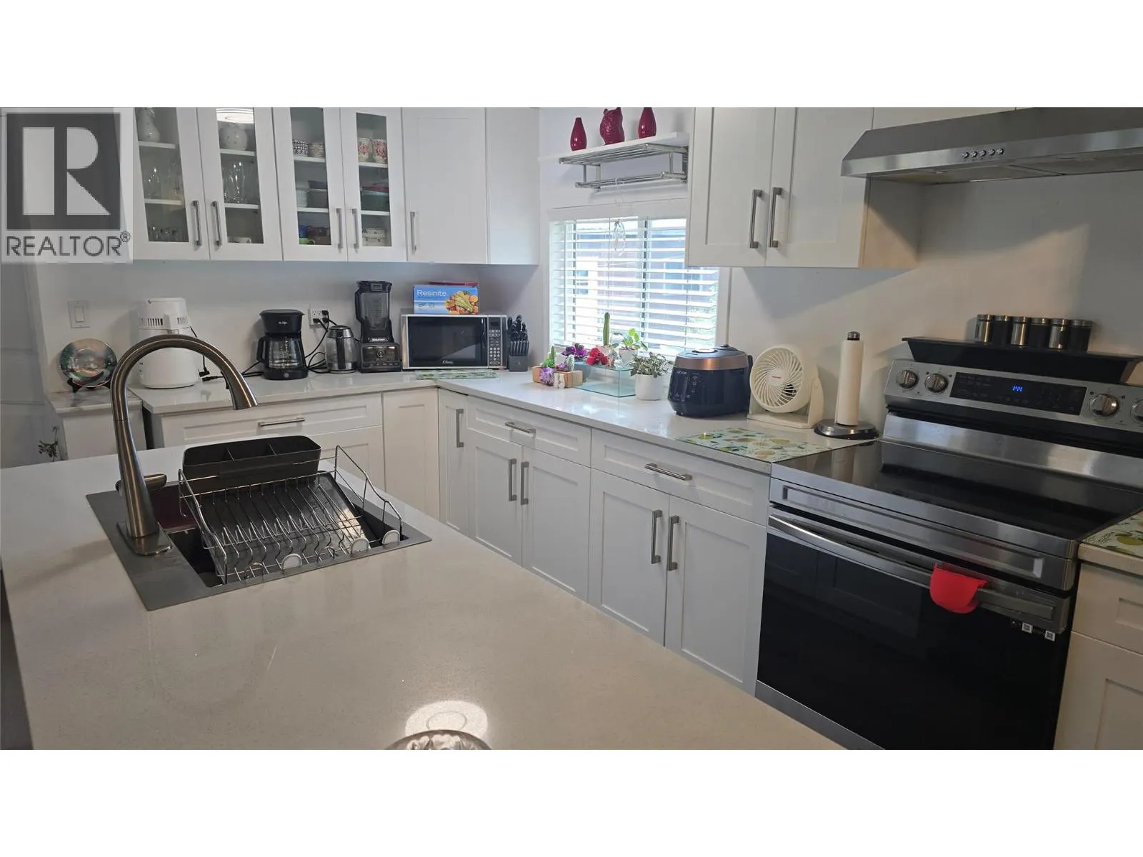991 WEST FRONTAGE Road
