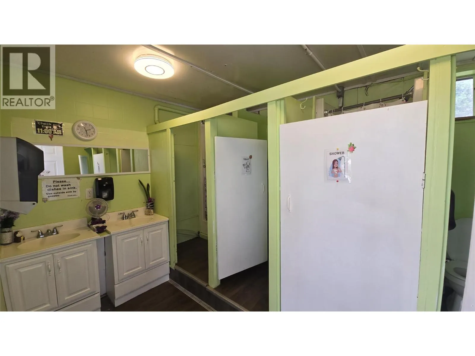 991 WEST FRONTAGE Road