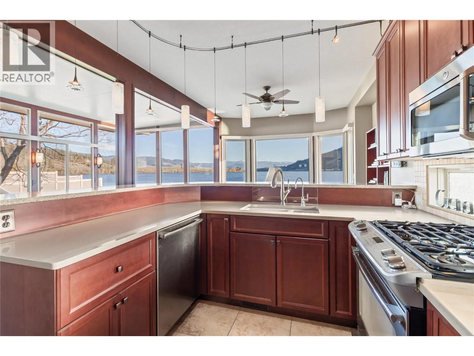415 Commonwealth Road Unit# 319