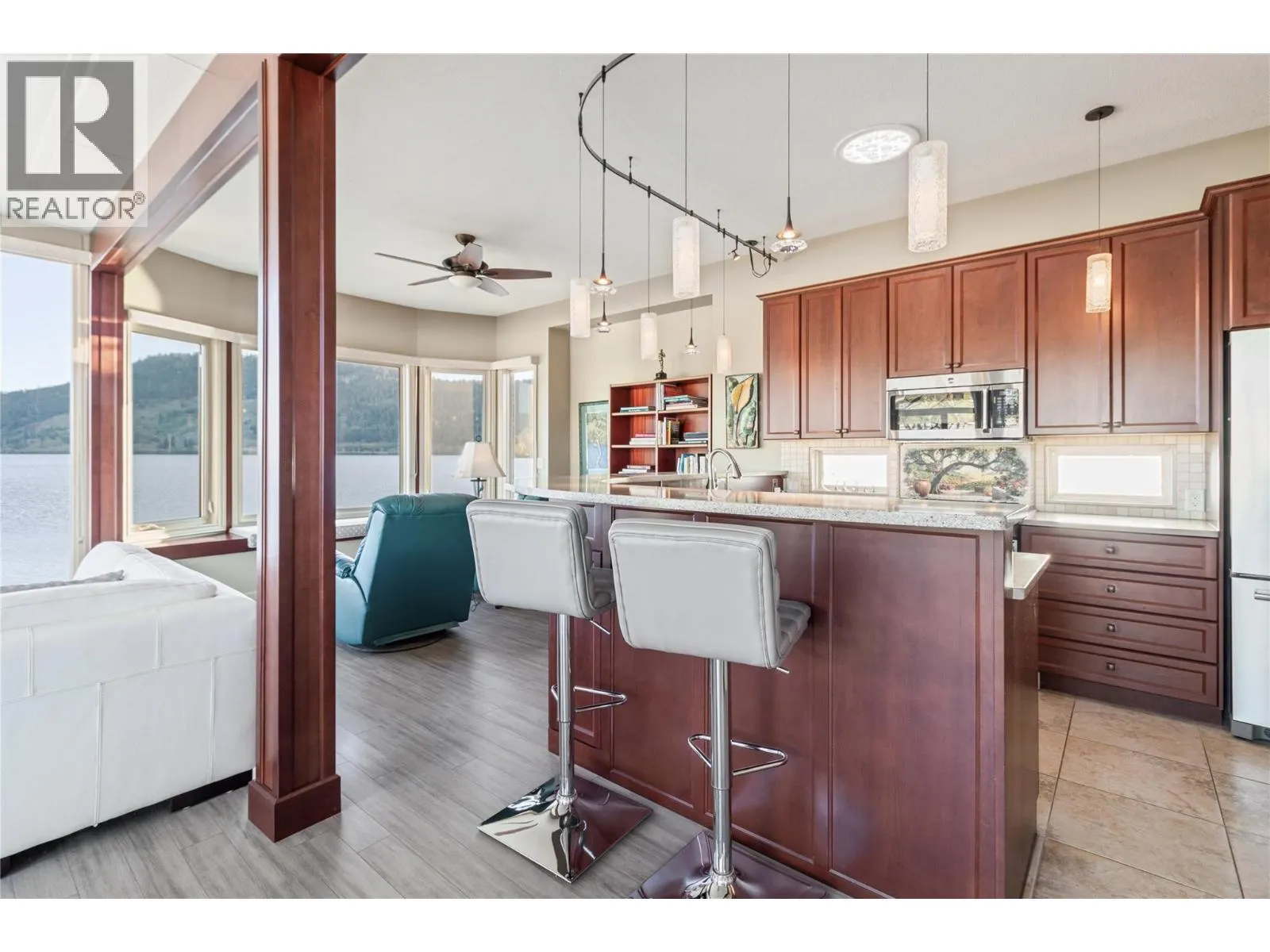 415 Commonwealth Road Unit# 319