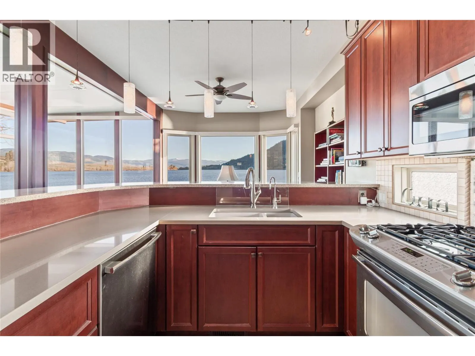 415 Commonwealth Road Unit# 319