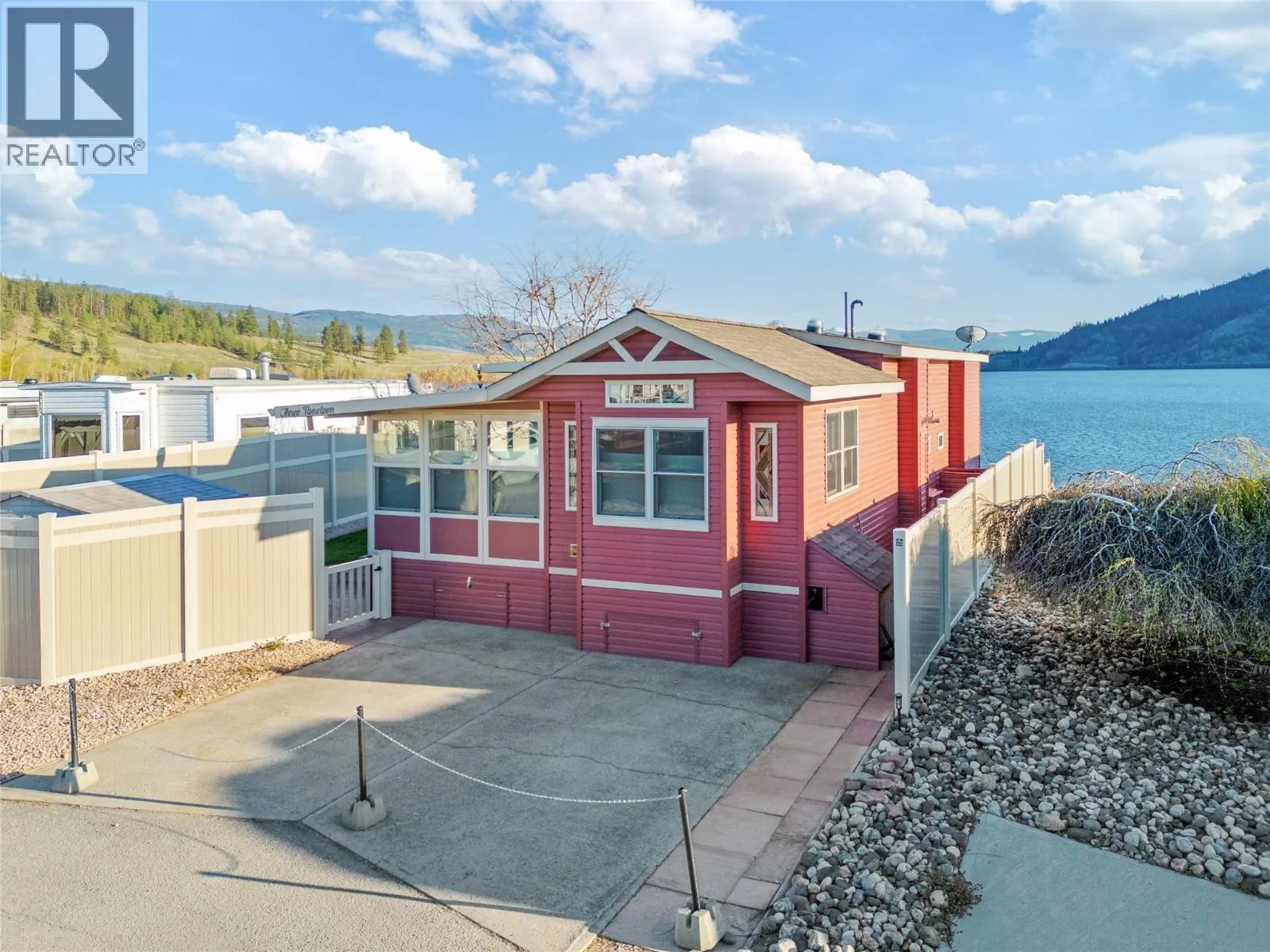 415 Commonwealth Road Unit# 319