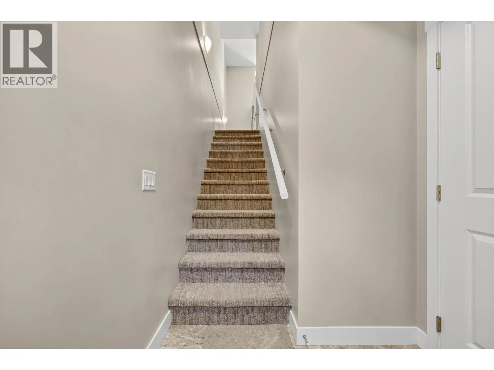 2490 Tuscany Drive Unit# 14