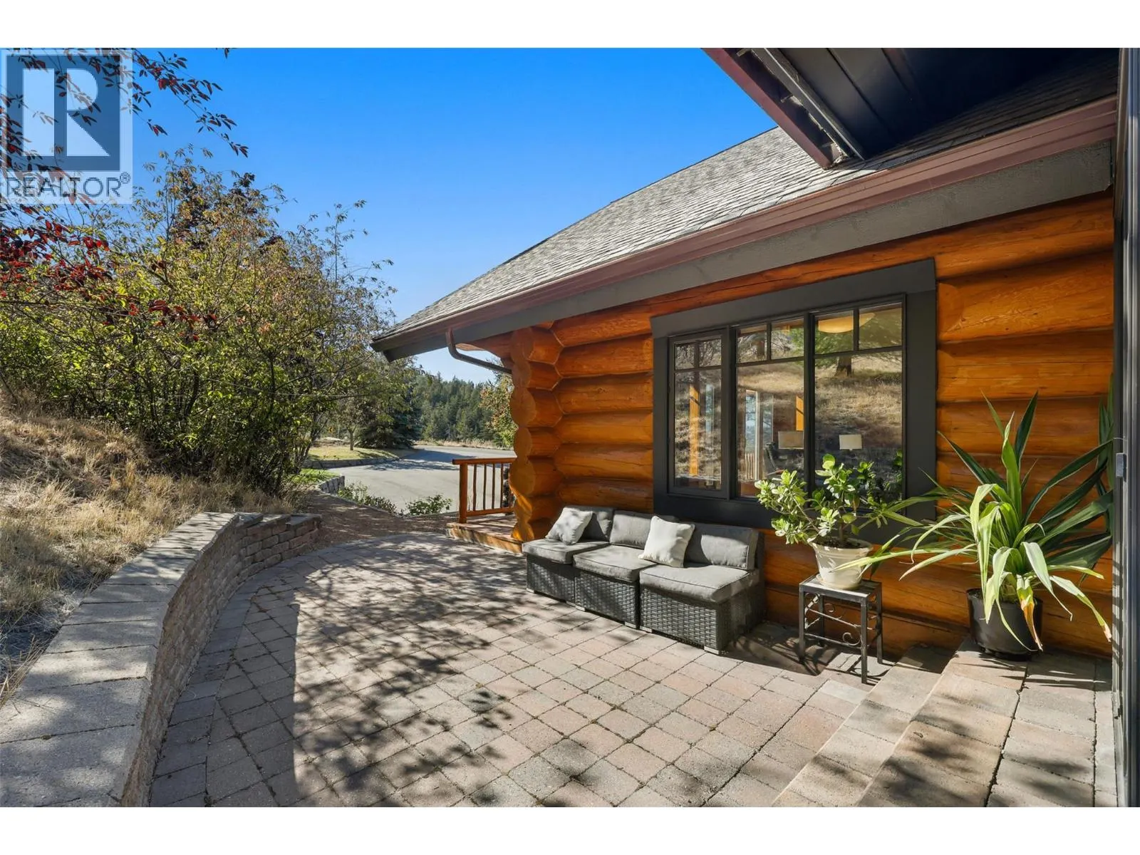 2094 HIGH SCHYLEA Drive