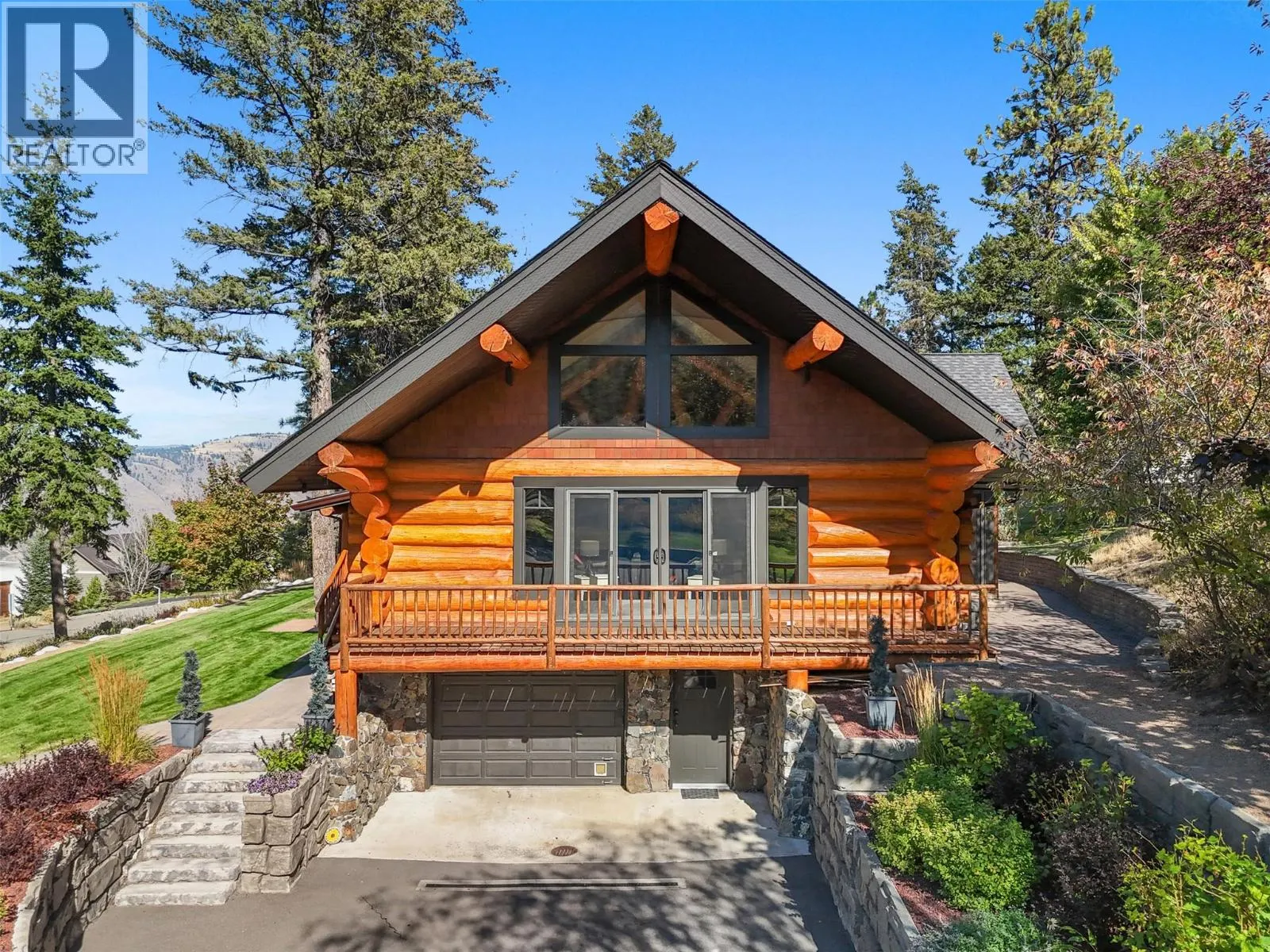 2094 HIGH SCHYLEA Drive