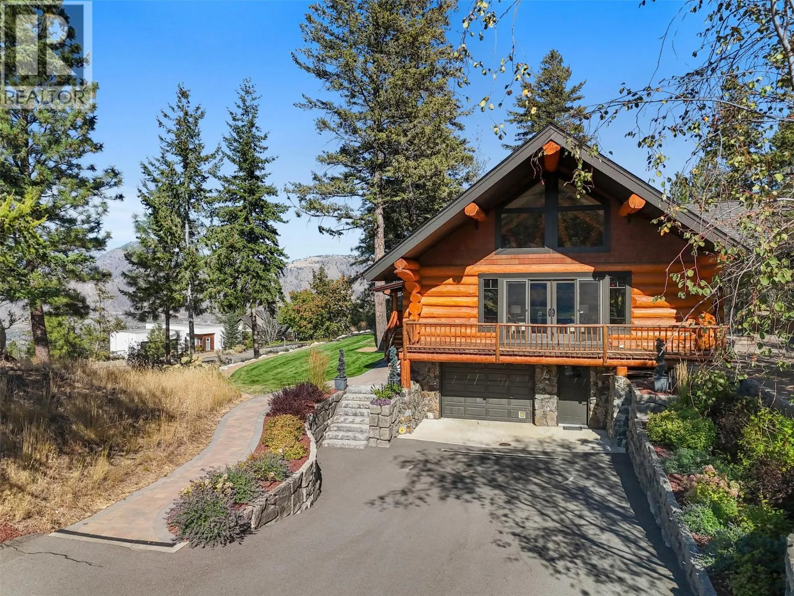 2094 HIGH SCHYLEA Drive