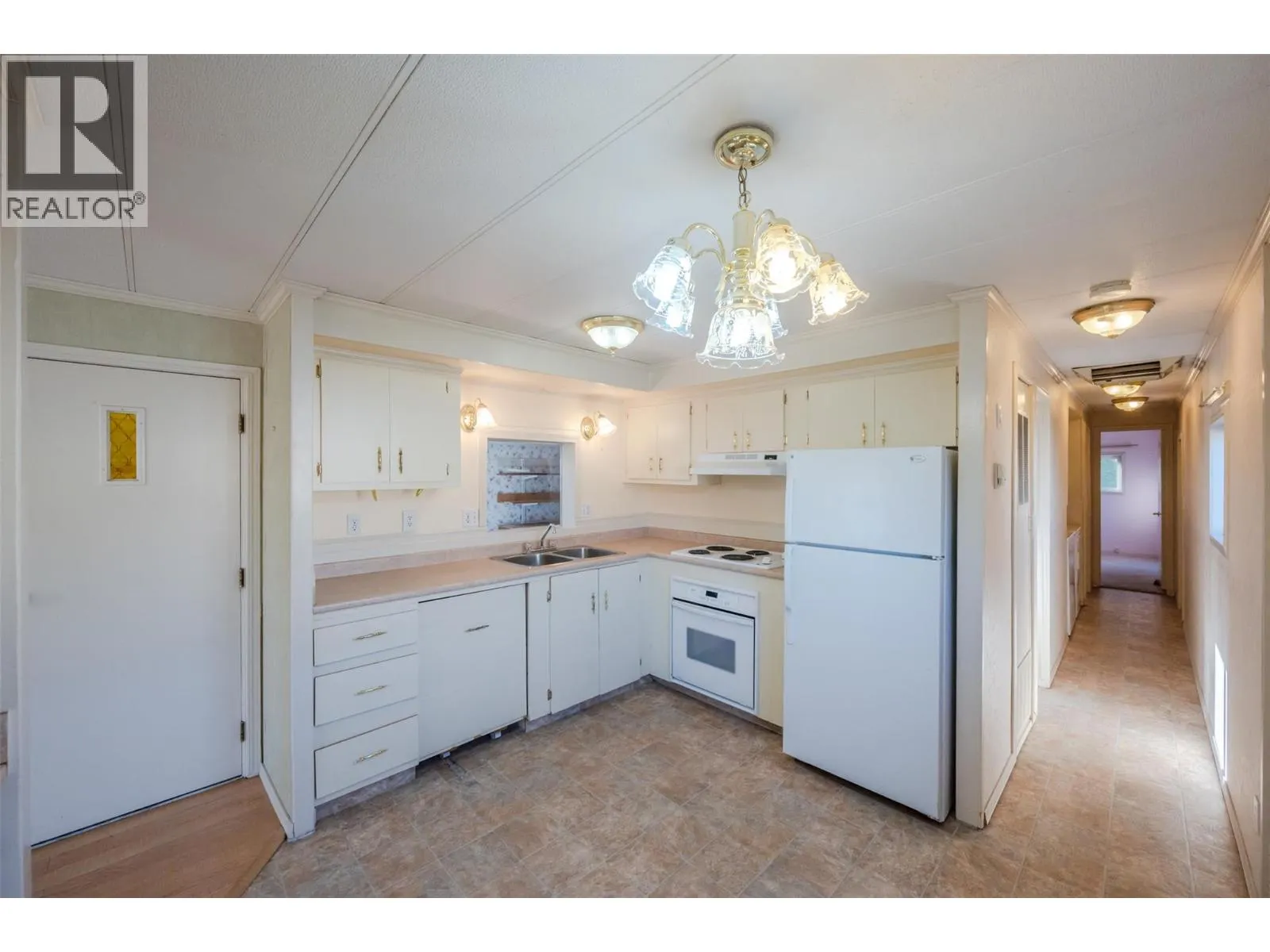 98 Okanagan Avenue E Unit# 97