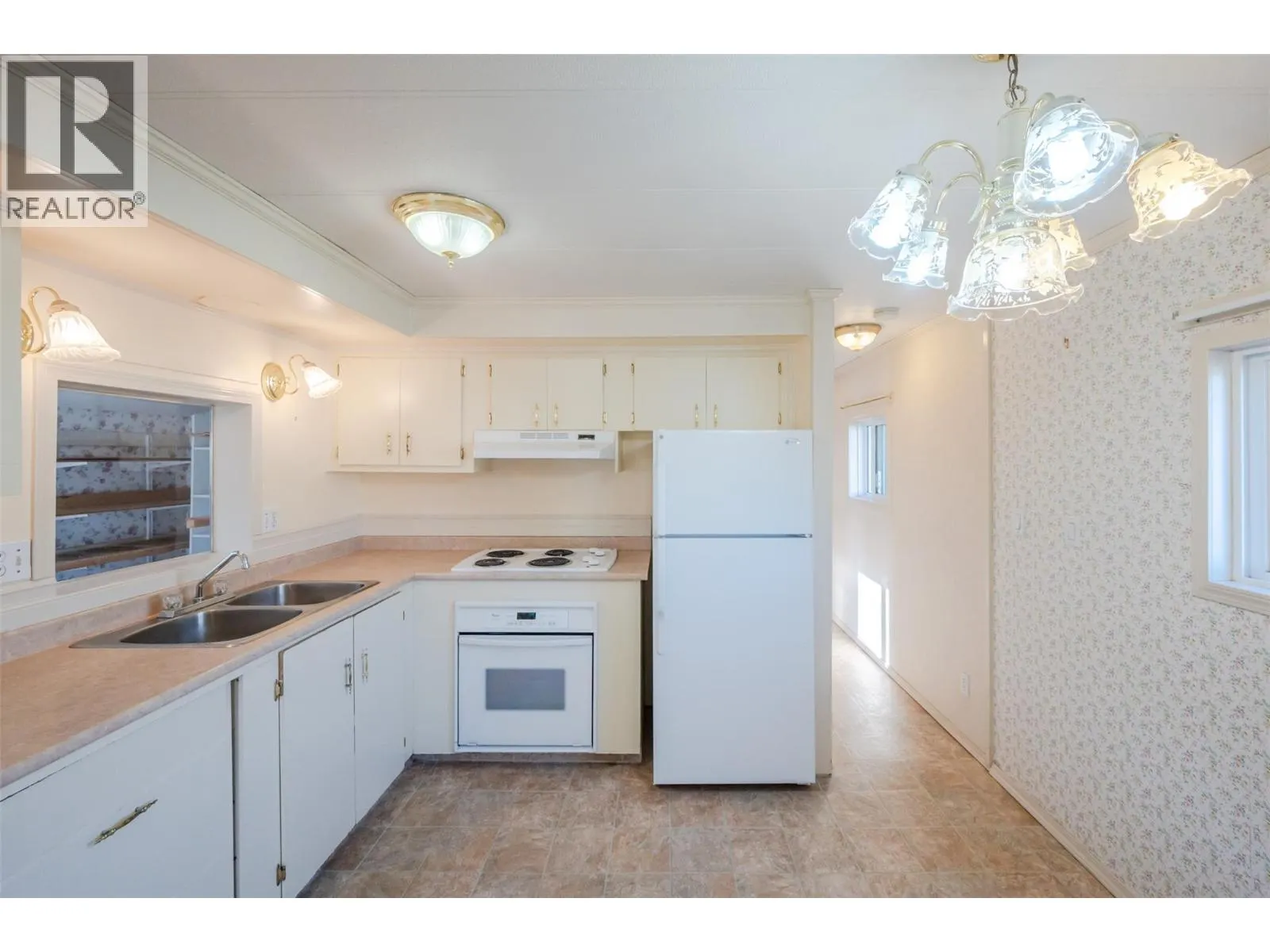 98 Okanagan Avenue E Unit# 97