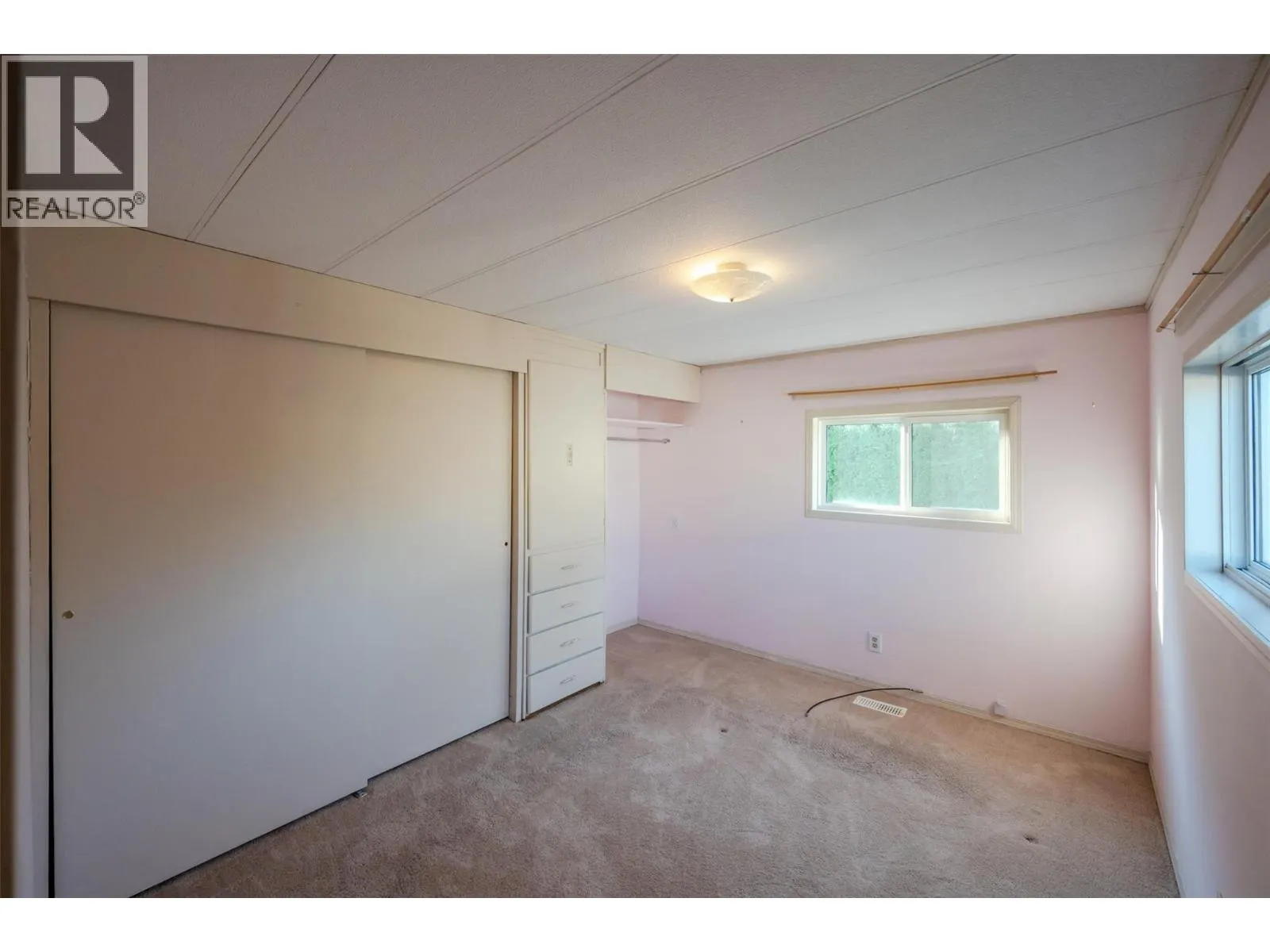 98 Okanagan Avenue E Unit# 97