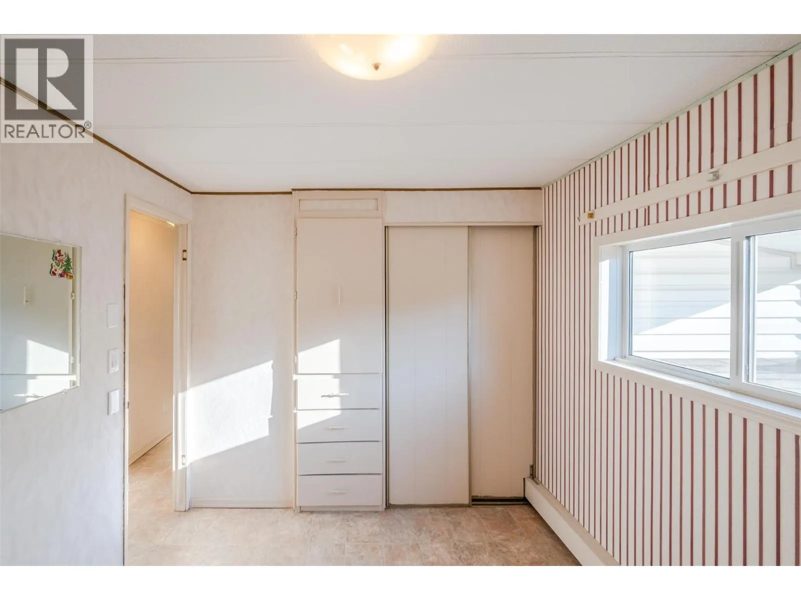 98 Okanagan Avenue E Unit# 97