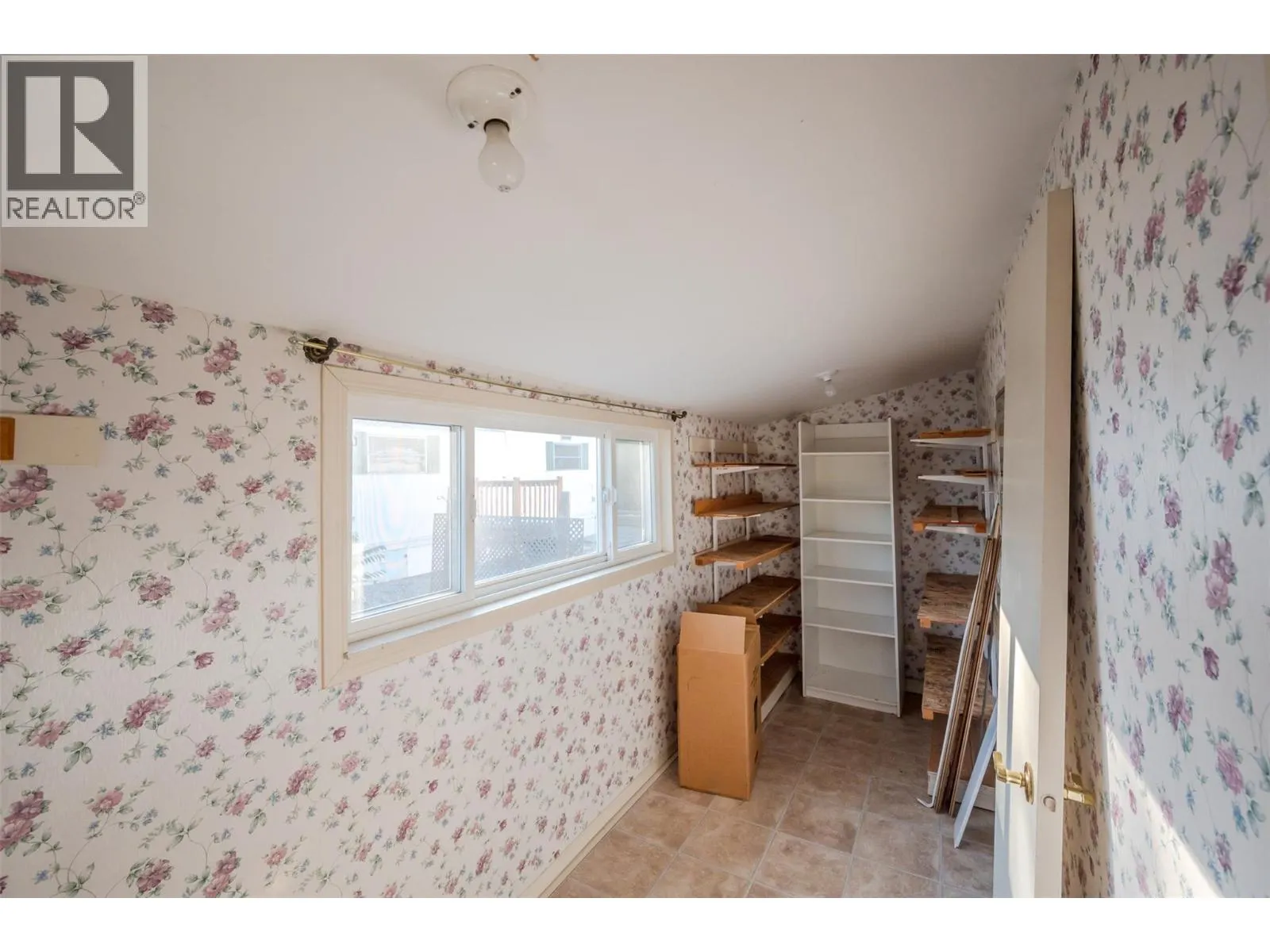 98 Okanagan Avenue E Unit# 97