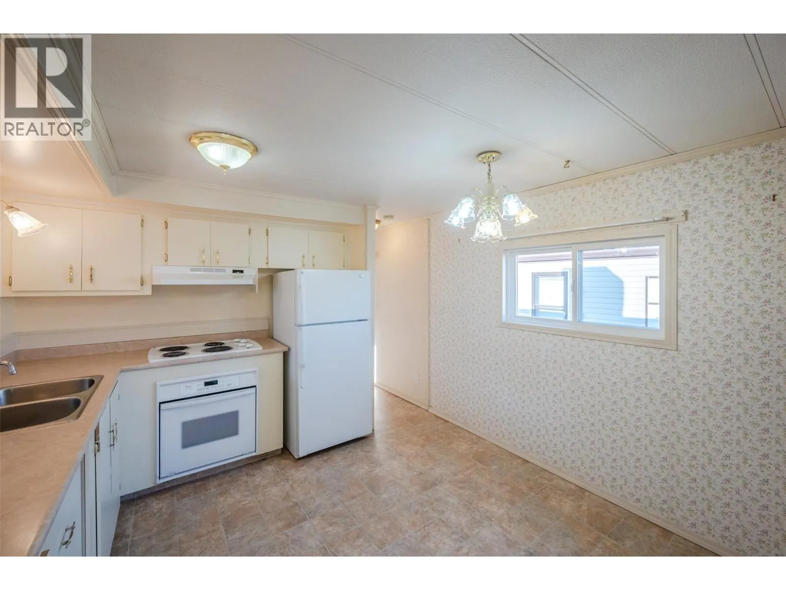 98 Okanagan Avenue E Unit# 97