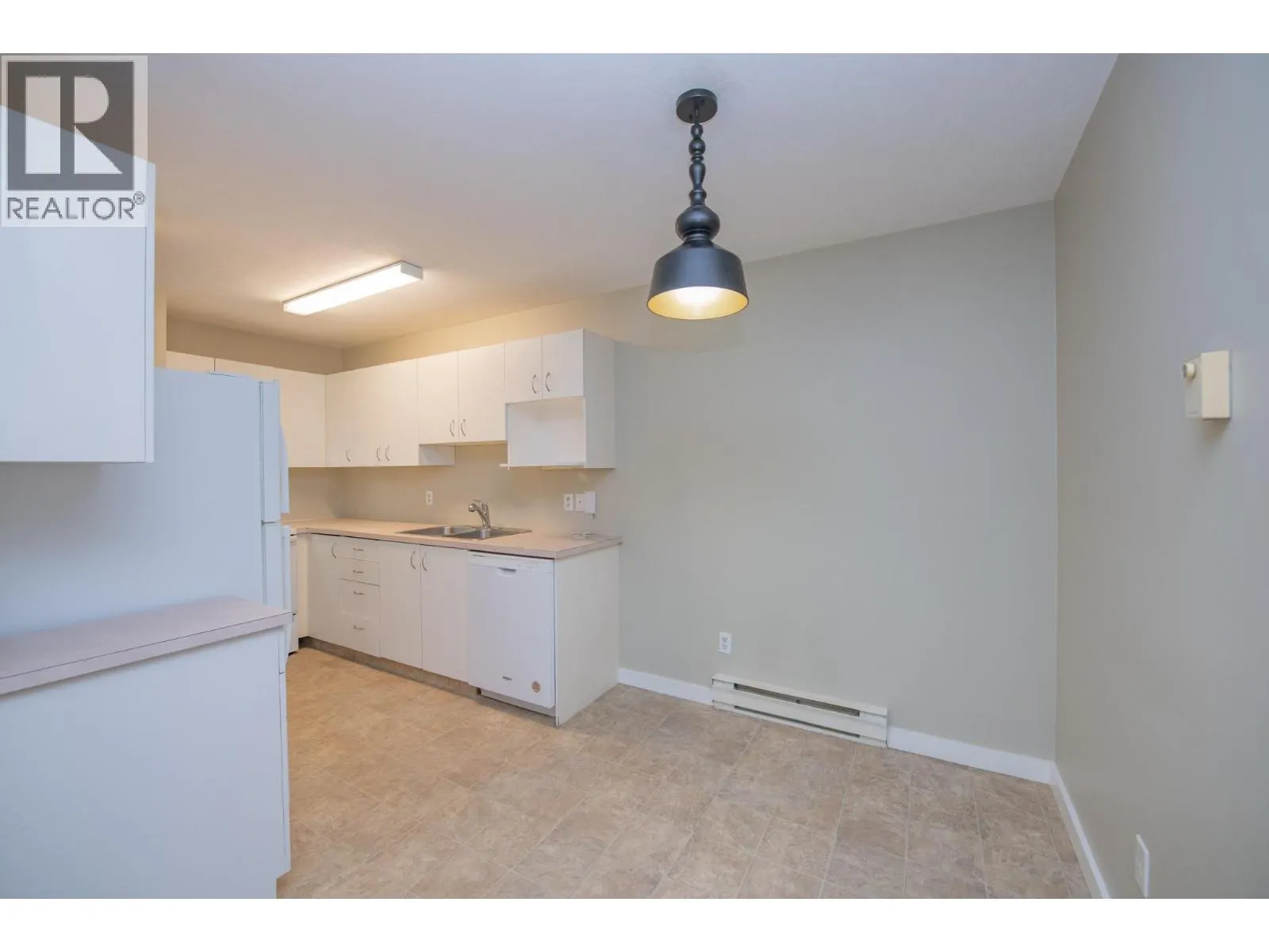 4305 Bellevue Drive Unit# 202