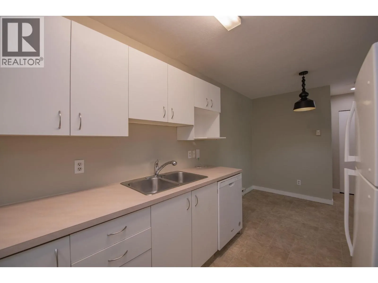 4305 Bellevue Drive Unit# 202