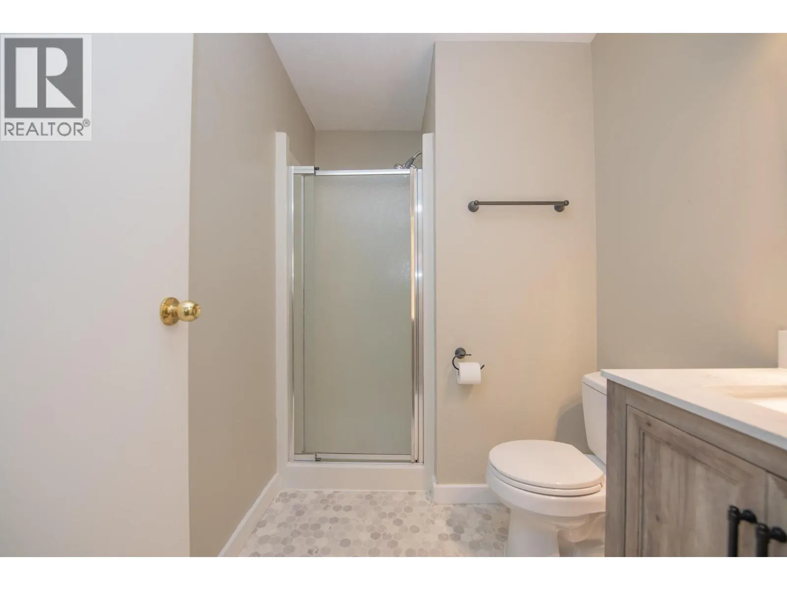 4305 Bellevue Drive Unit# 202