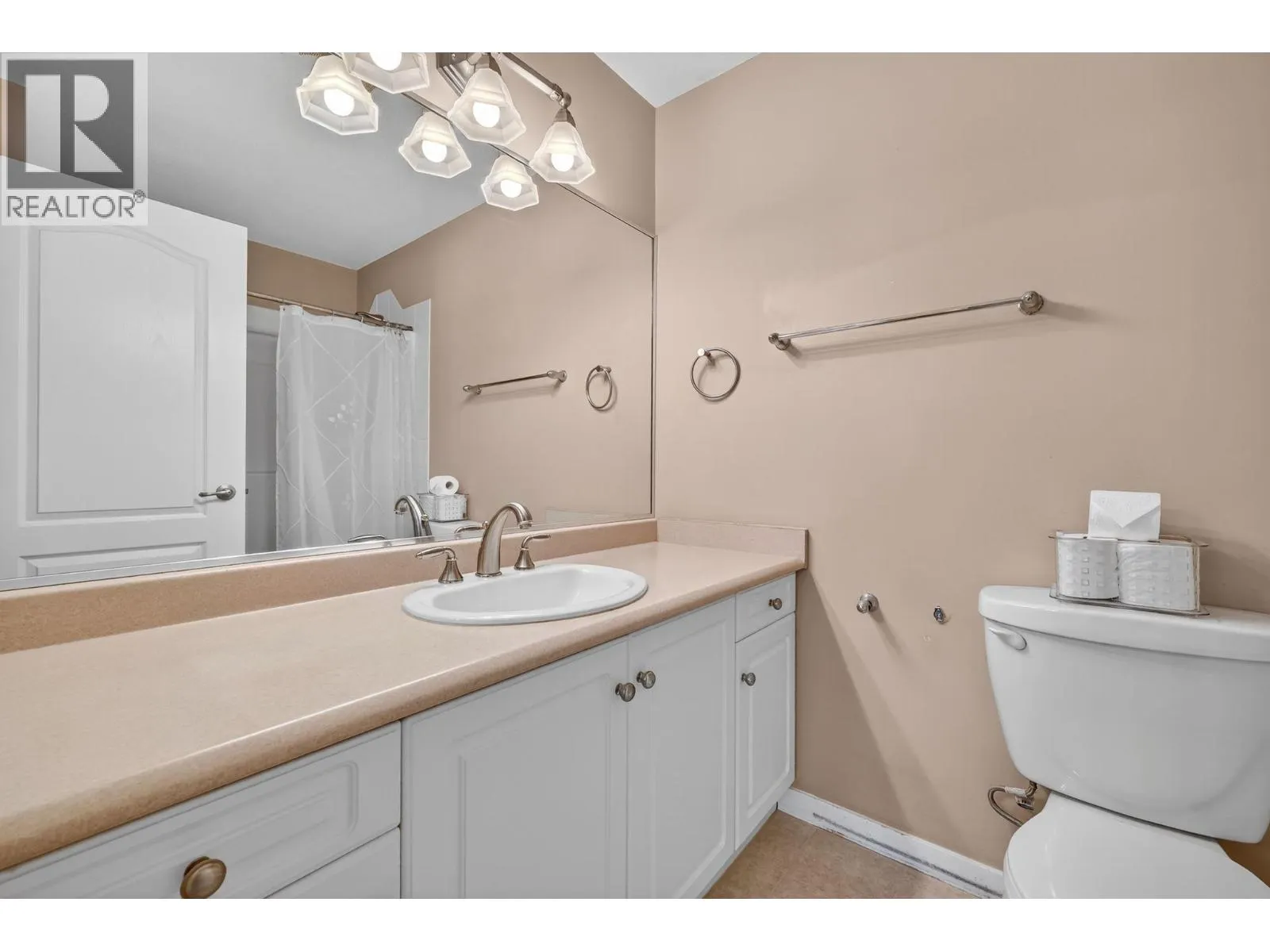 305 Whitman Road Unit# 102